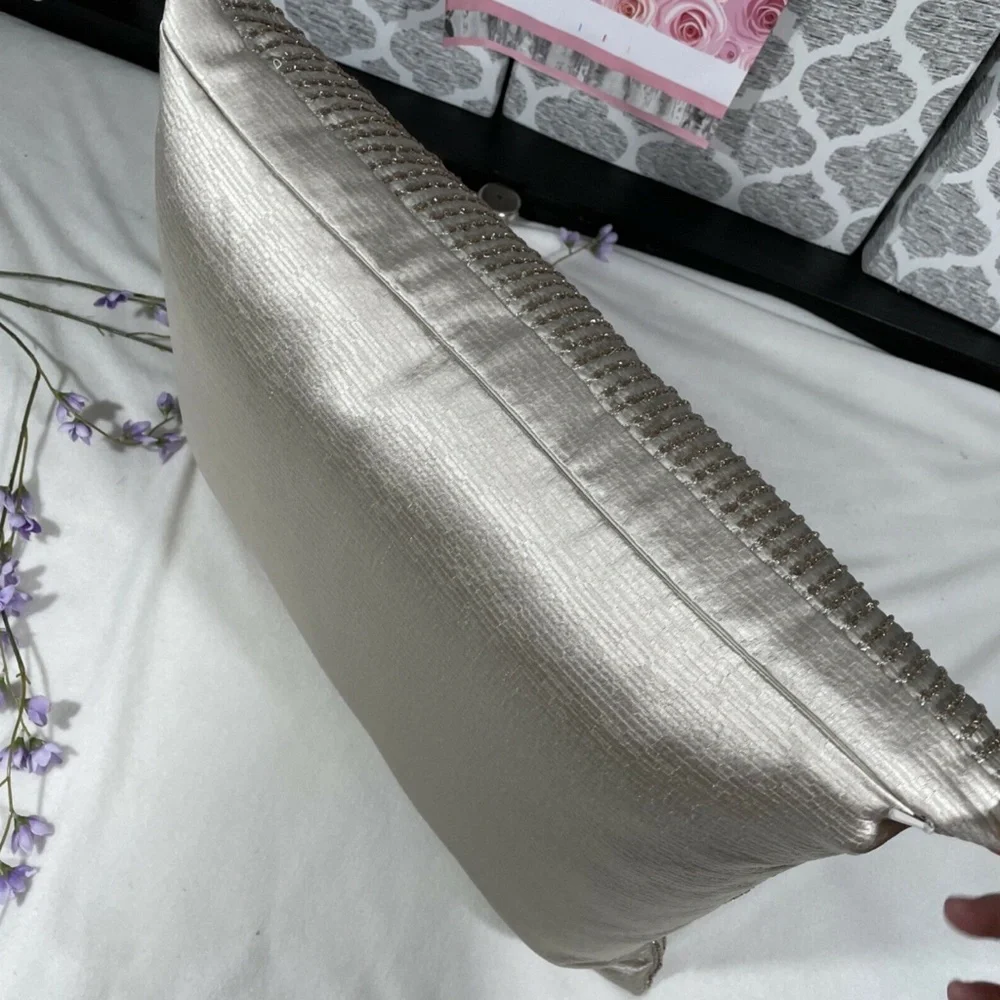 NEW Beaded‎ Decorative Pillow for Hudson Park Connettiva [ 20 X 16 In ]